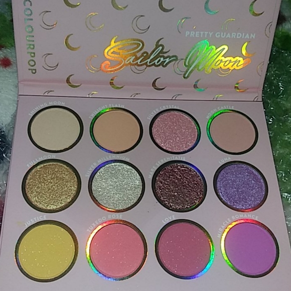 Sailor moon X Colorpop eye palet - Picture 3 of 6